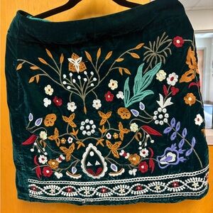 Romeo & Juliet Couture Emerald Green Velvet Mini Skirt